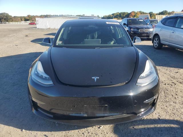 Photo 4 VIN: 5YJ3E1EA7JF123125 - TESLA MODEL 3 