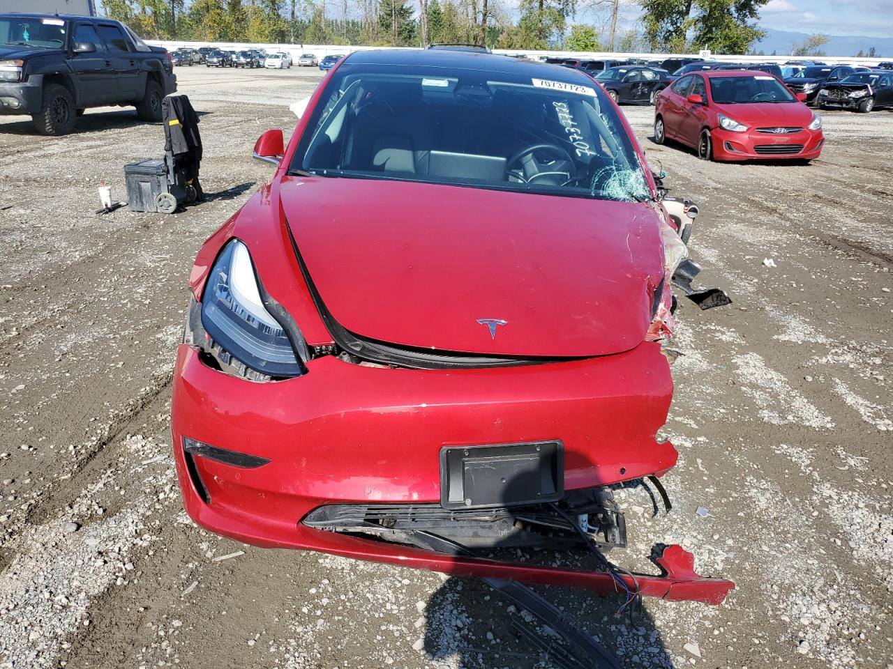 Photo 4 VIN: 5YJ3E1EA7JF126204 - TESLA MODEL 3 