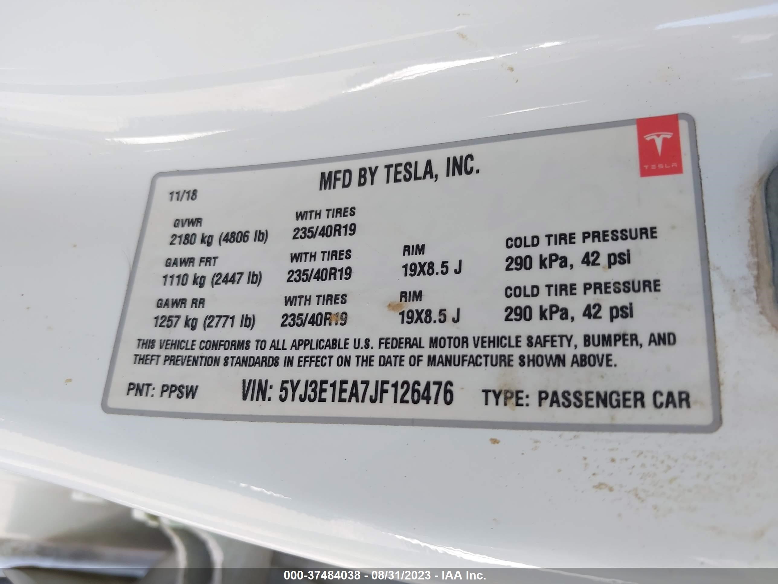 Photo 8 VIN: 5YJ3E1EA7JF126476 - TESLA MODEL 3 