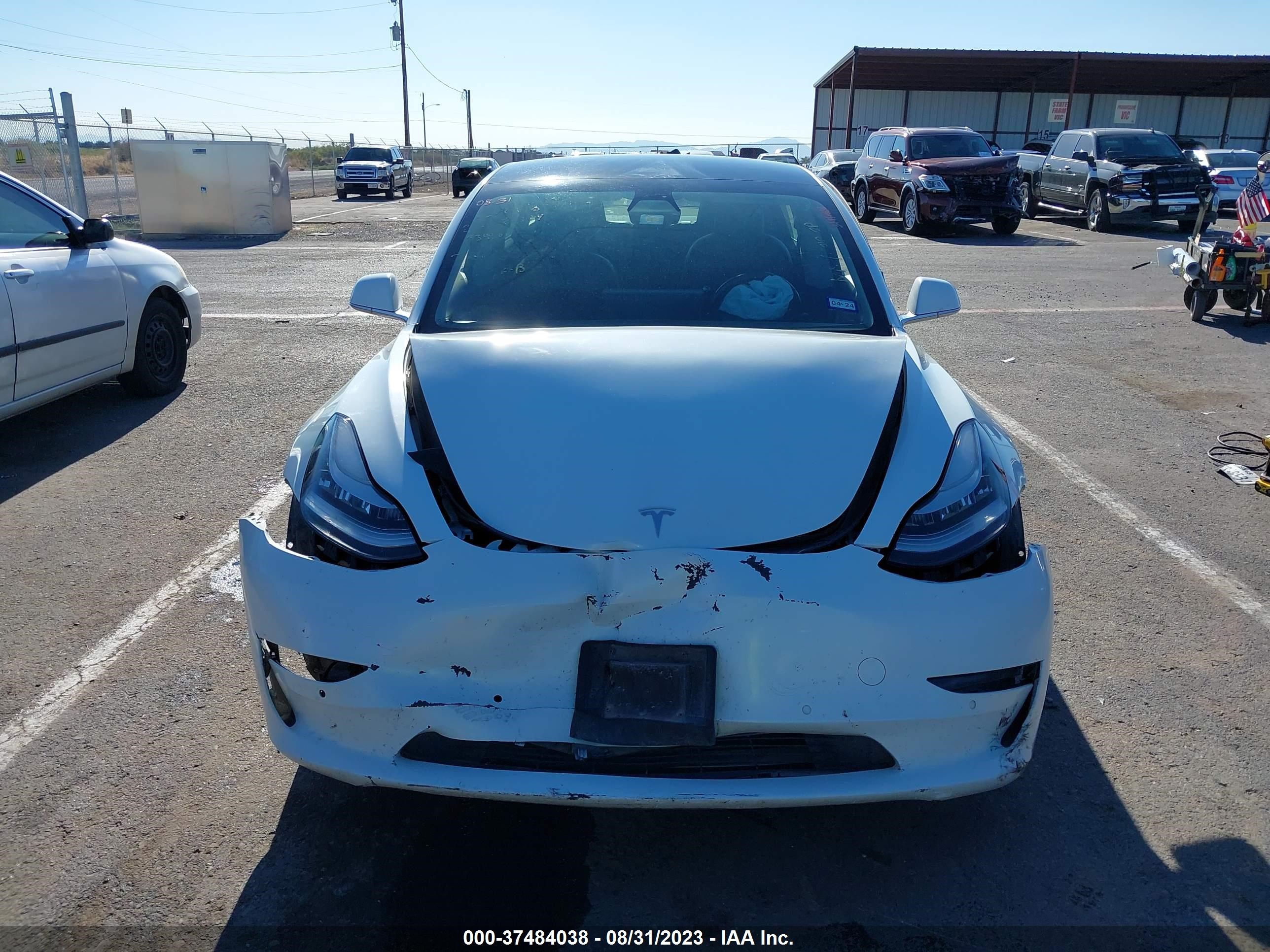 Photo 9 VIN: 5YJ3E1EA7JF126476 - TESLA MODEL 3 