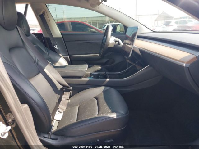 Photo 4 VIN: 5YJ3E1EA7KF394610 - TESLA MODEL 3 