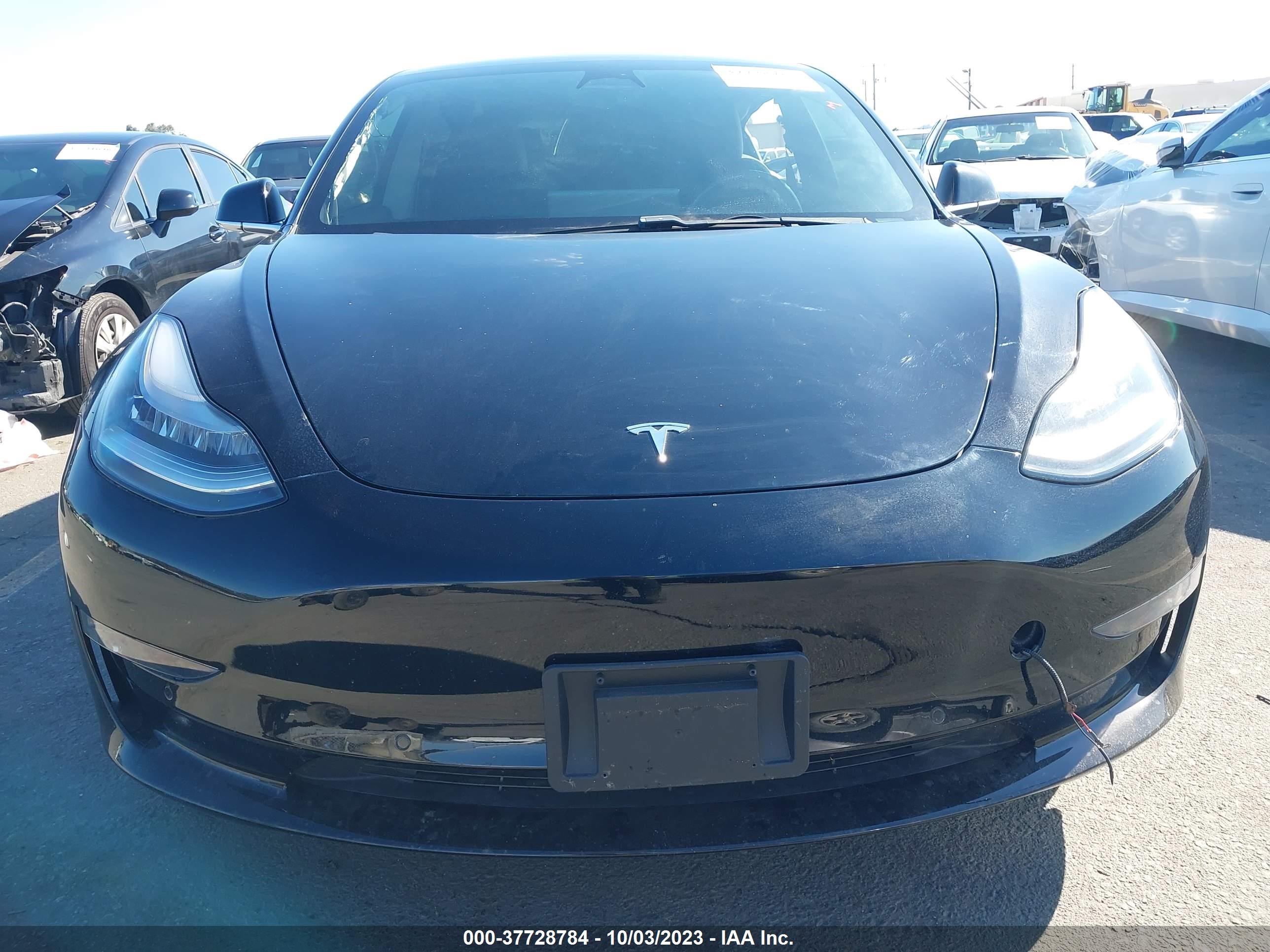 Photo 11 VIN: 5YJ3E1EA7KF410398 - TESLA MODEL 3 