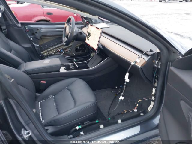 Photo 4 VIN: 5YJ3E1EA7KF410921 - TESLA MODEL 3 