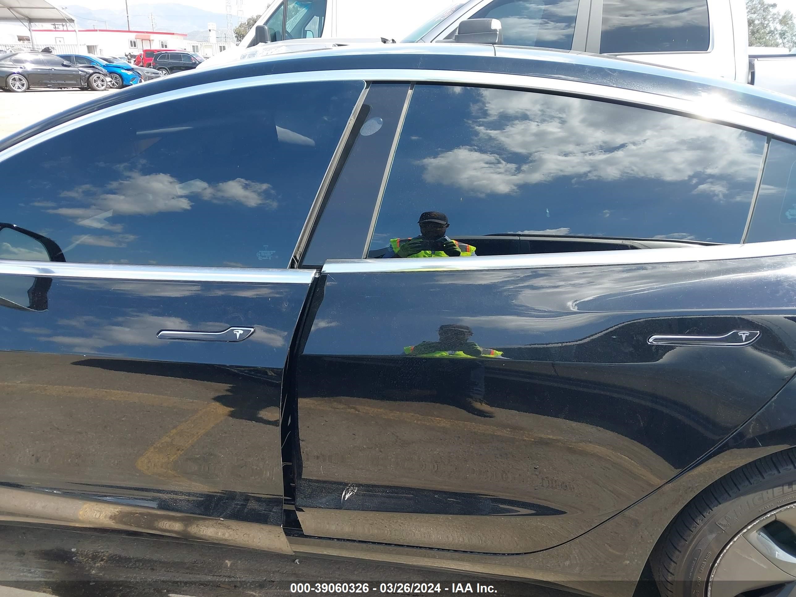 Photo 12 VIN: 5YJ3E1EA7KF431378 - TESLA MODEL 3 