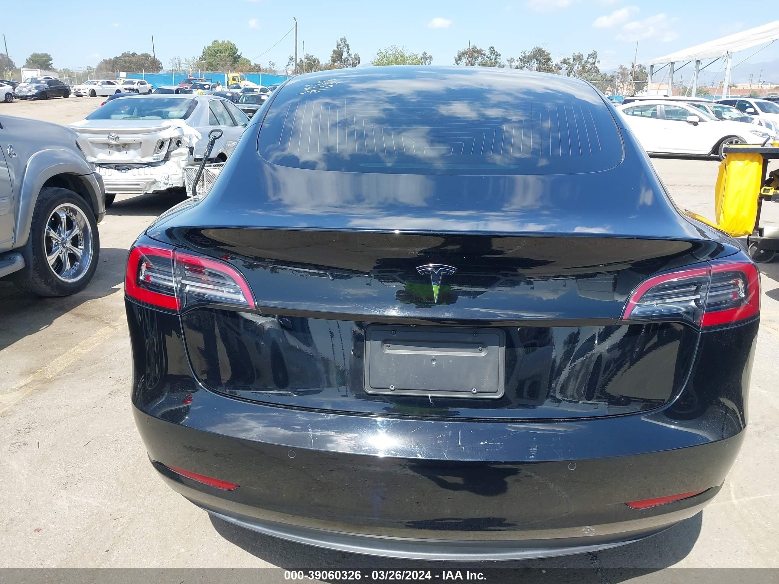 Photo 14 VIN: 5YJ3E1EA7KF431378 - TESLA MODEL 3 