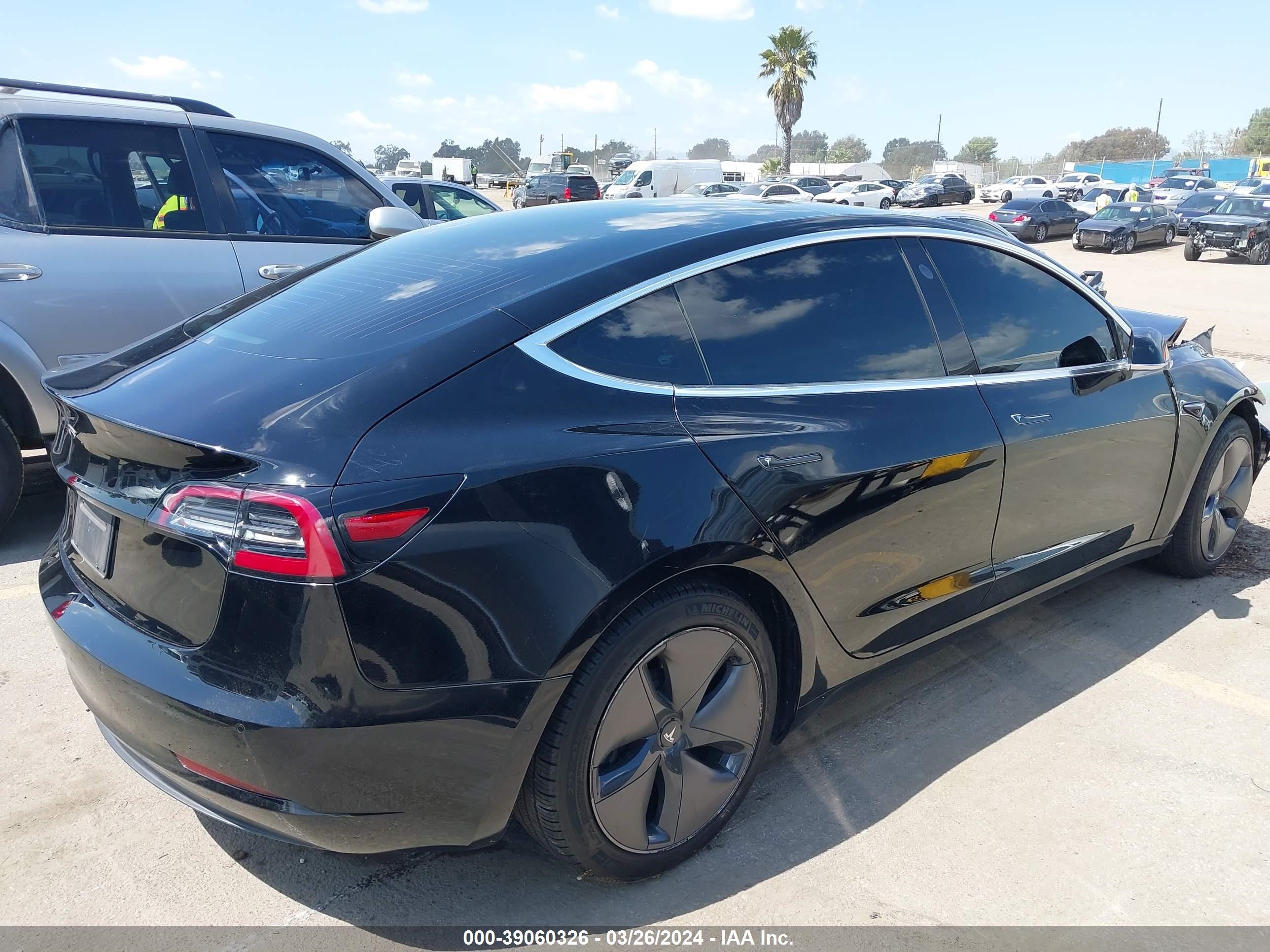 Photo 3 VIN: 5YJ3E1EA7KF431378 - TESLA MODEL 3 