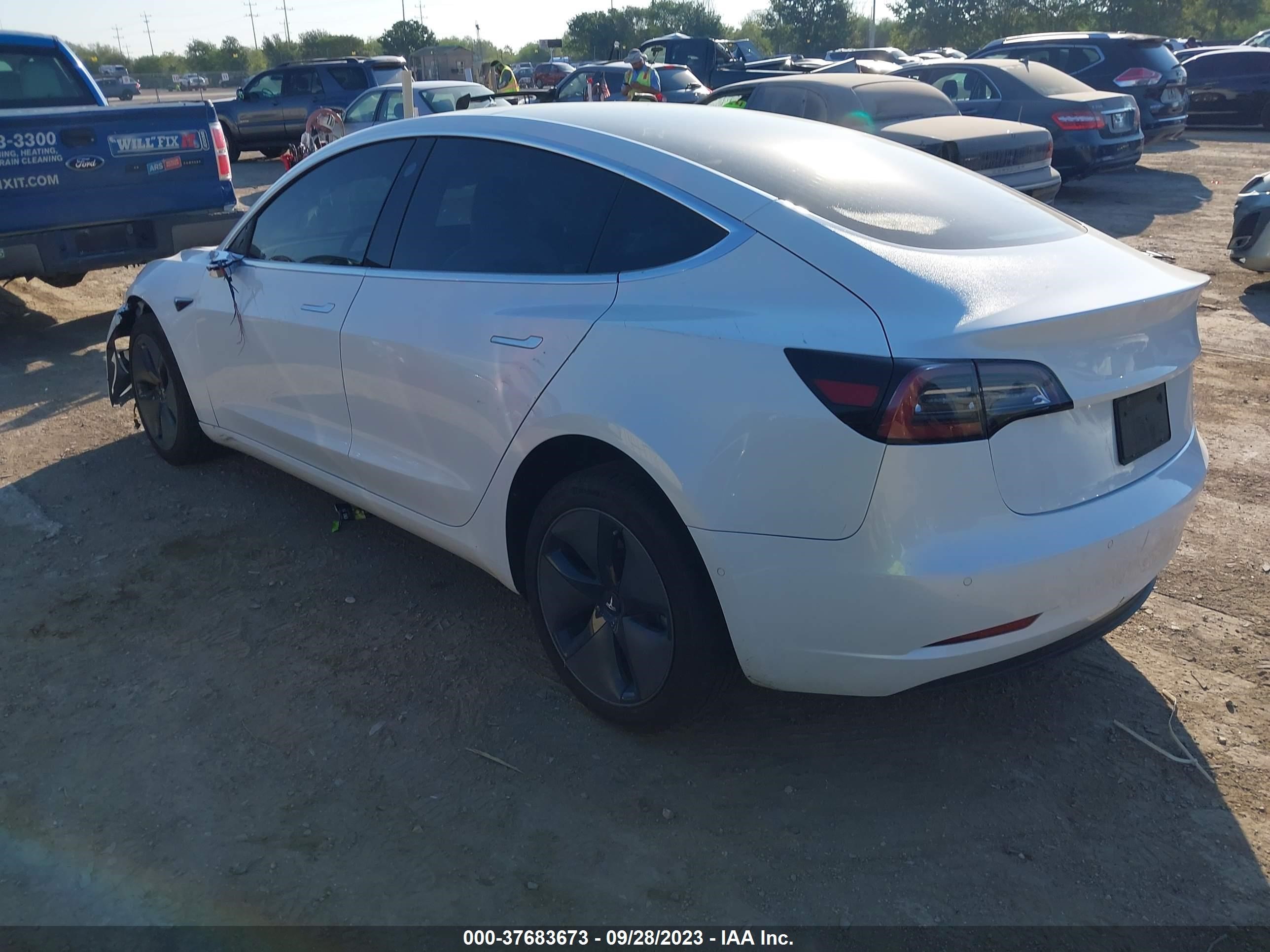 Photo 2 VIN: 5YJ3E1EA7LF710024 - TESLA MODEL 3 