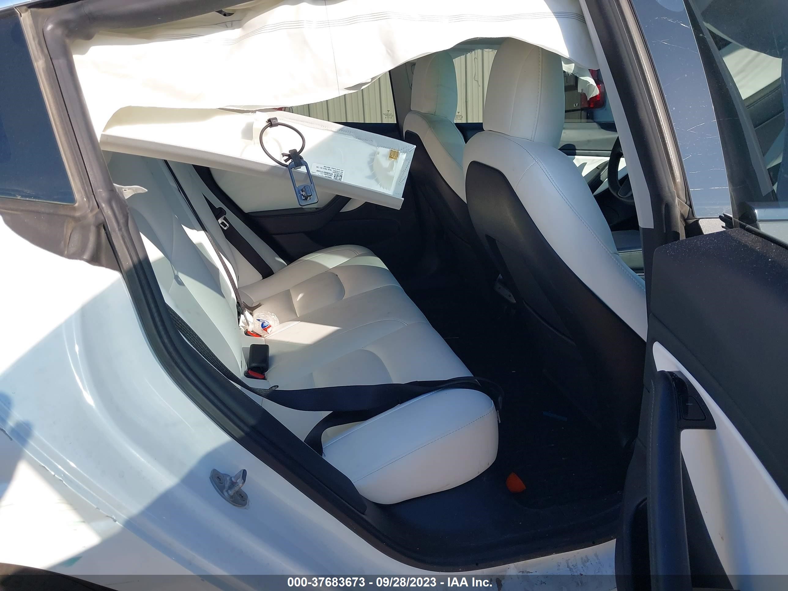 Photo 7 VIN: 5YJ3E1EA7LF710024 - TESLA MODEL 3 