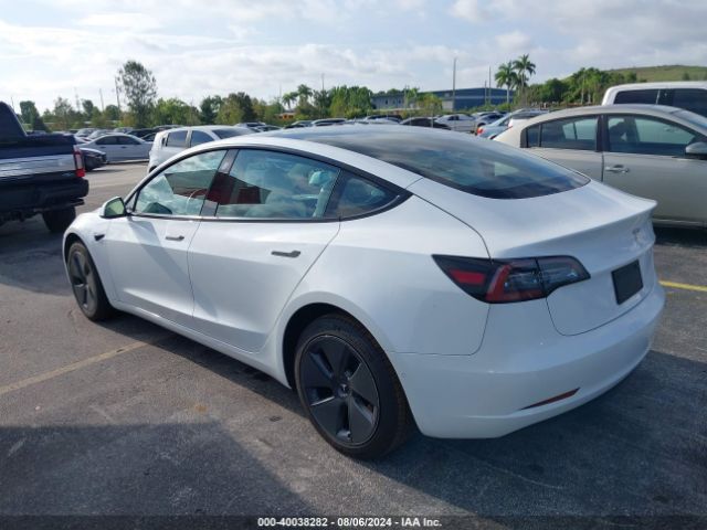 Photo 2 VIN: 5YJ3E1EA7MF093273 - TESLA MODEL 3 