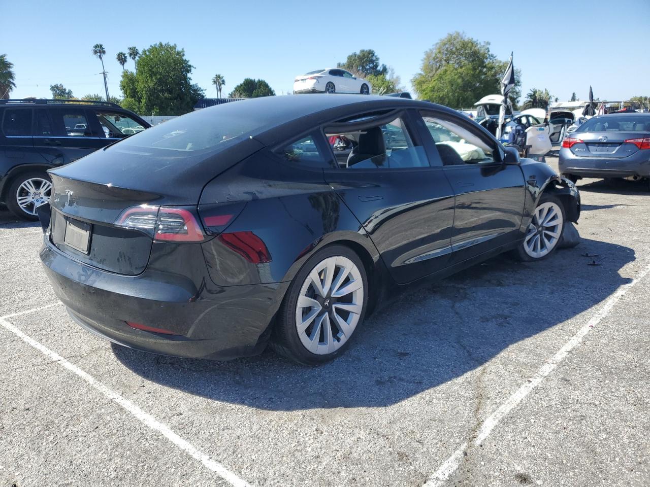 Photo 2 VIN: 5YJ3E1EA7NF187591 - TESLA MODEL 3 