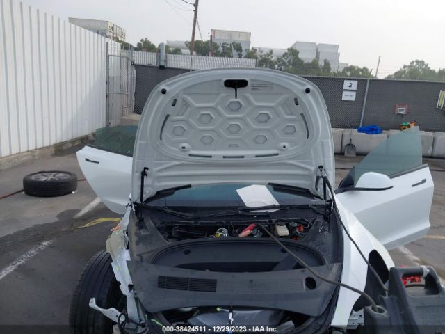 Photo 9 VIN: 5YJ3E1EA7NF358968 - TESLA MODEL 3 