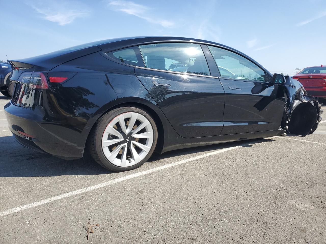 Photo 2 VIN: 5YJ3E1EA7NF370960 - TESLA MODEL 3 