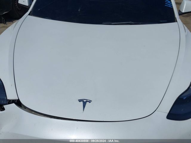 Photo 9 VIN: 5YJ3E1EA7NF374328 - TESLA MODEL 3 