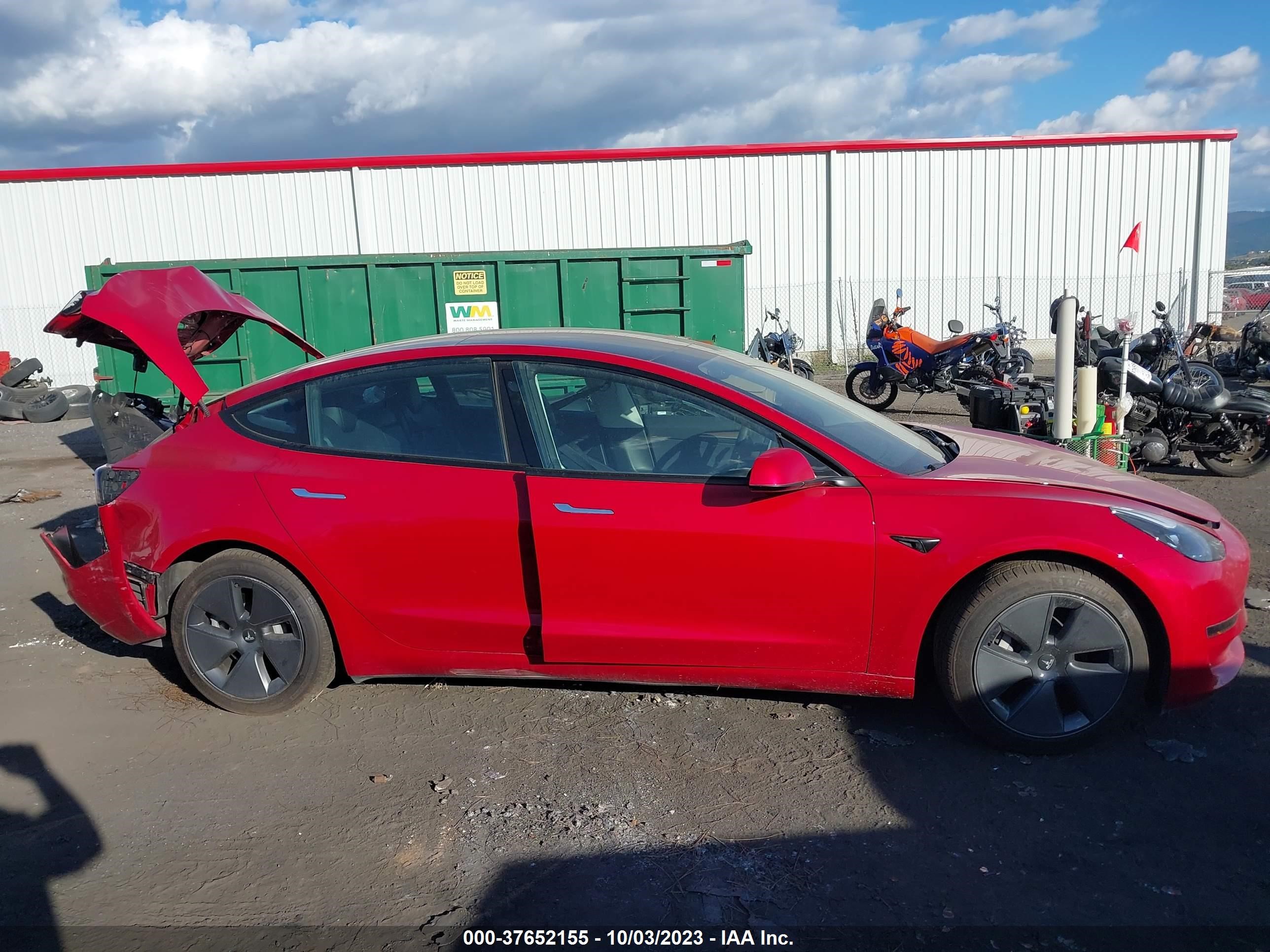 Photo 12 VIN: 5YJ3E1EA7PF385316 - TESLA MODEL 3 