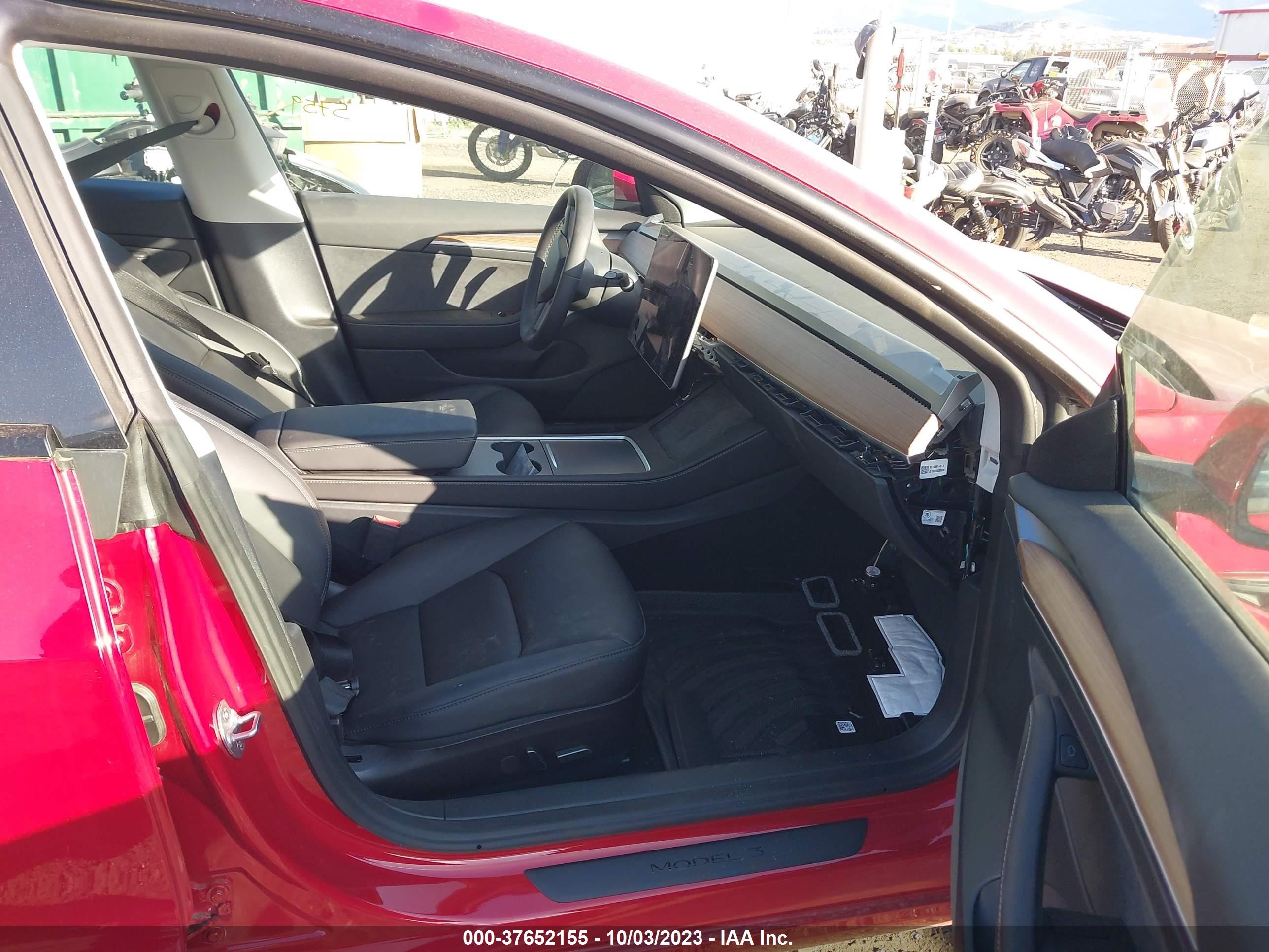 Photo 4 VIN: 5YJ3E1EA7PF385316 - TESLA MODEL 3 