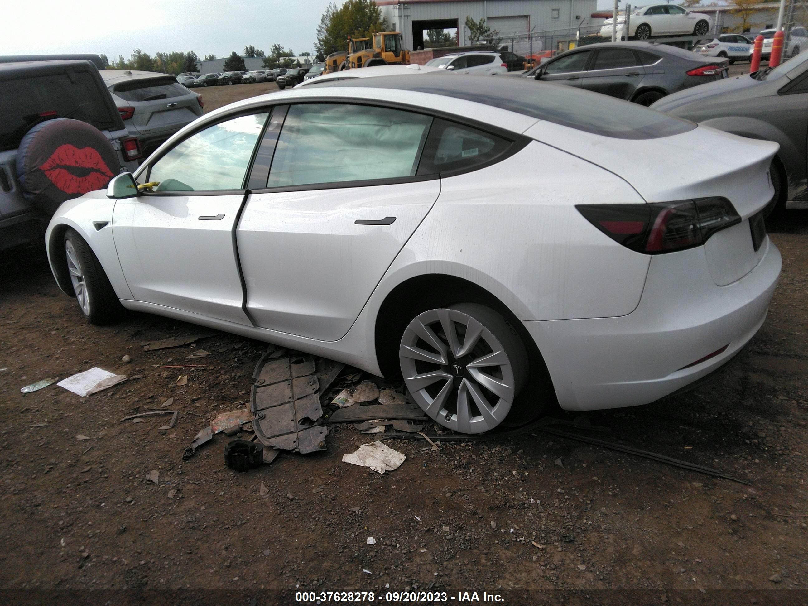 Photo 2 VIN: 5YJ3E1EA7PF426706 - TESLA MODEL 3 