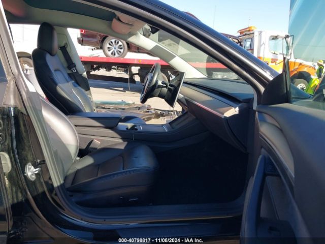 Photo 4 VIN: 5YJ3E1EA7PF456899 - TESLA MODEL 3 