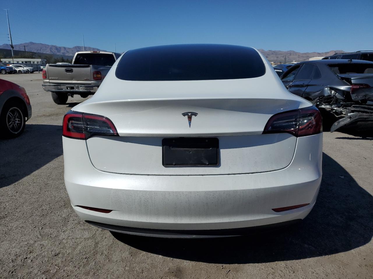 Photo 5 VIN: 5YJ3E1EA7PF516664 - TESLA MODEL 3 