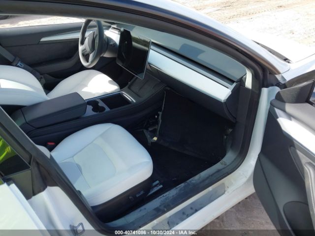 Photo 4 VIN: 5YJ3E1EA7PF516762 - TESLA MODEL 3 