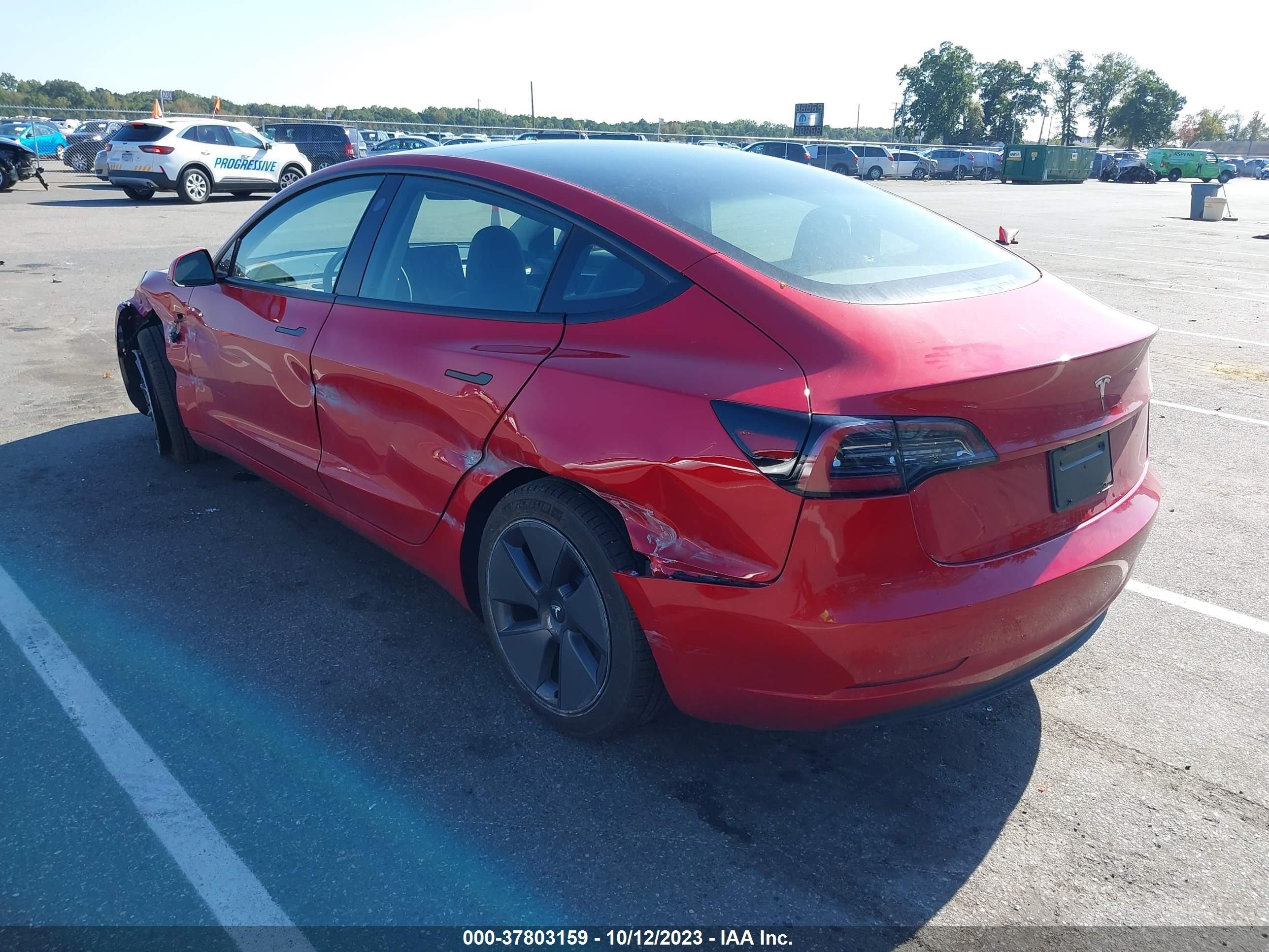 Photo 2 VIN: 5YJ3E1EA7PF555500 - TESLA MODEL 3 