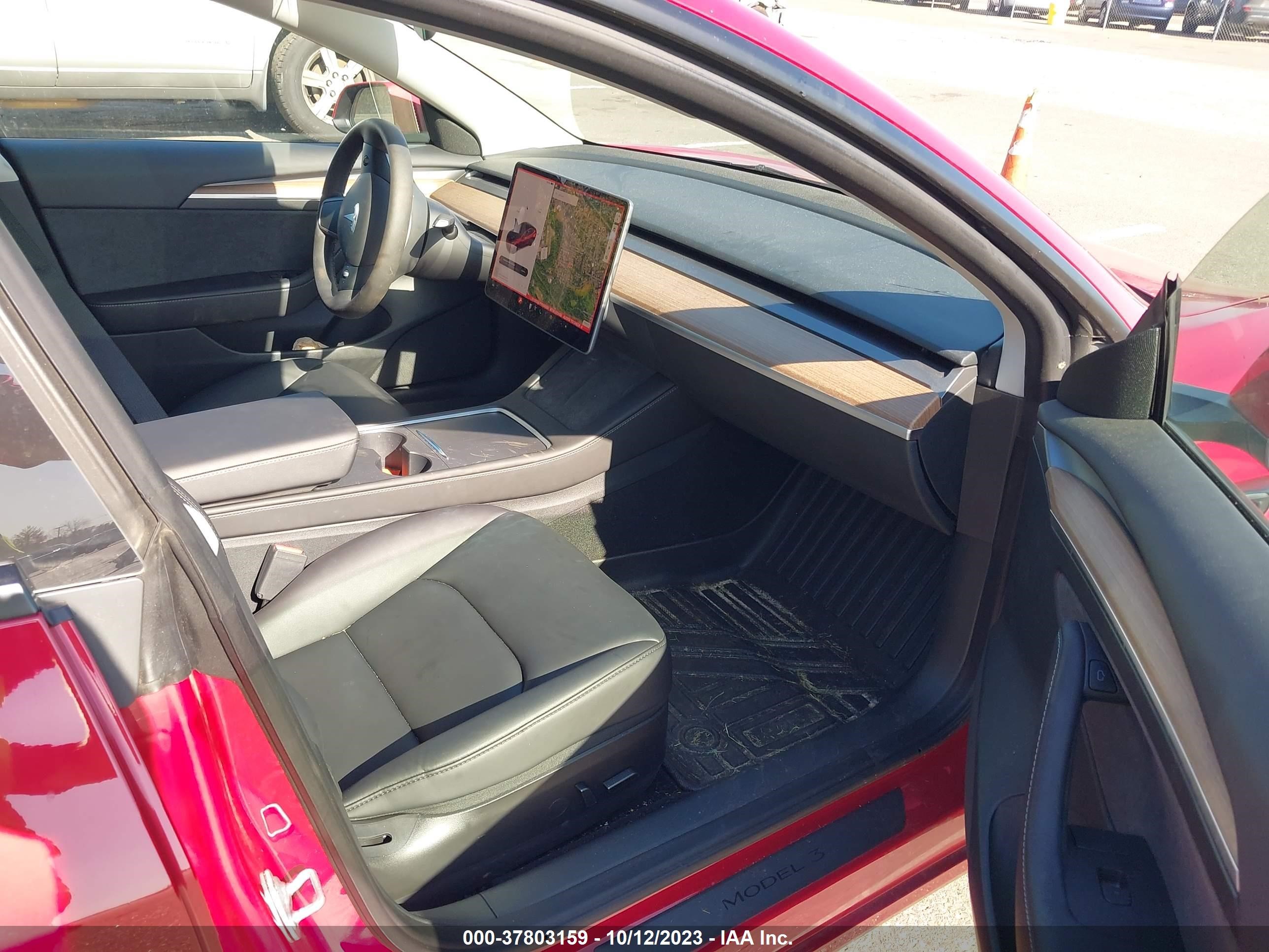 Photo 4 VIN: 5YJ3E1EA7PF555500 - TESLA MODEL 3 