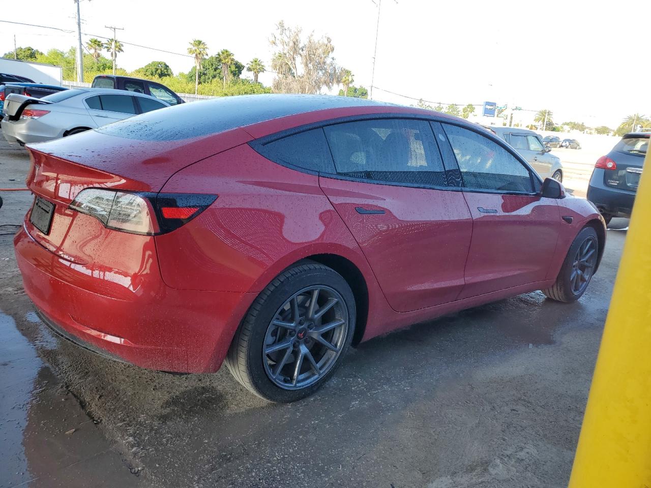 Photo 2 VIN: 5YJ3E1EA7PF563502 - TESLA MODEL 3 