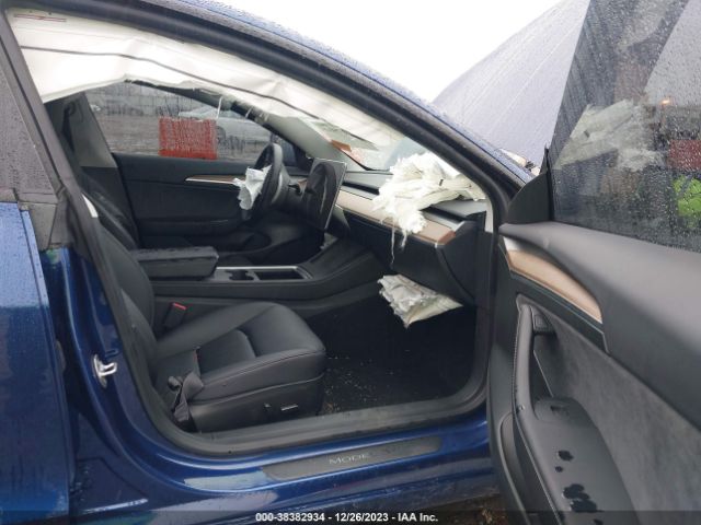 Photo 4 VIN: 5YJ3E1EA7PF605733 - TESLA MODEL 3 