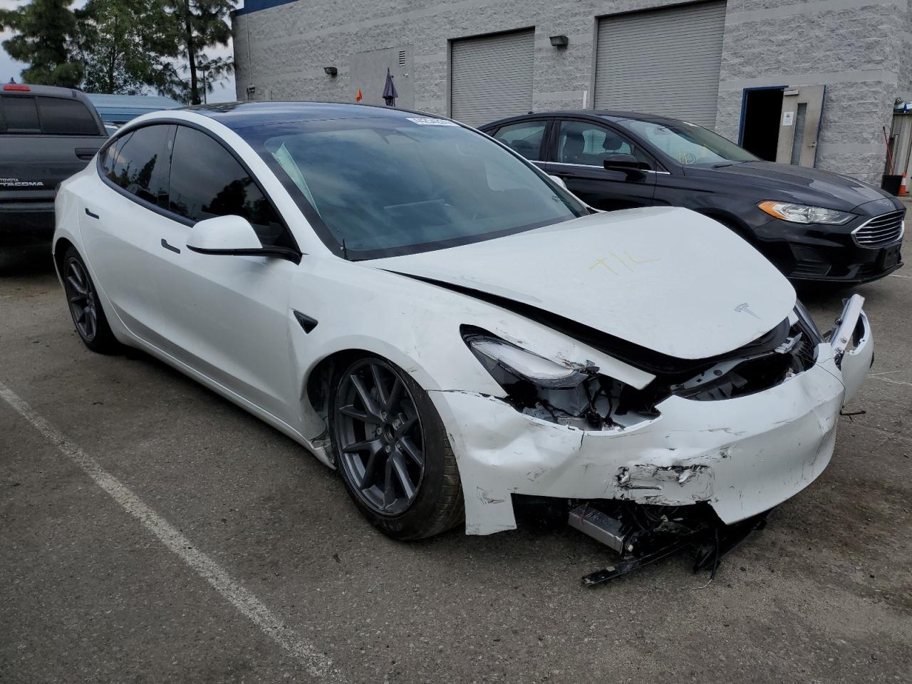 Photo 3 VIN: 5YJ3E1EA7PF618045 - TESLA MODEL 3 