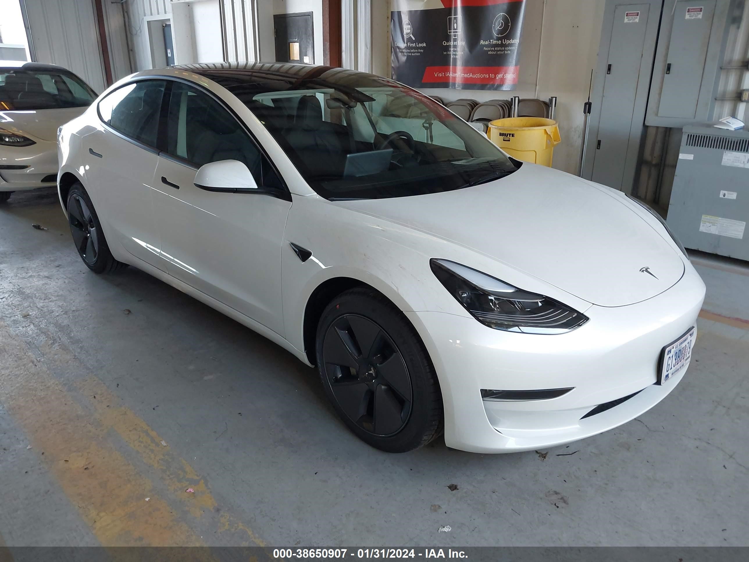 Photo 0 VIN: 5YJ3E1EA7PF712054 - TESLA MODEL 3 