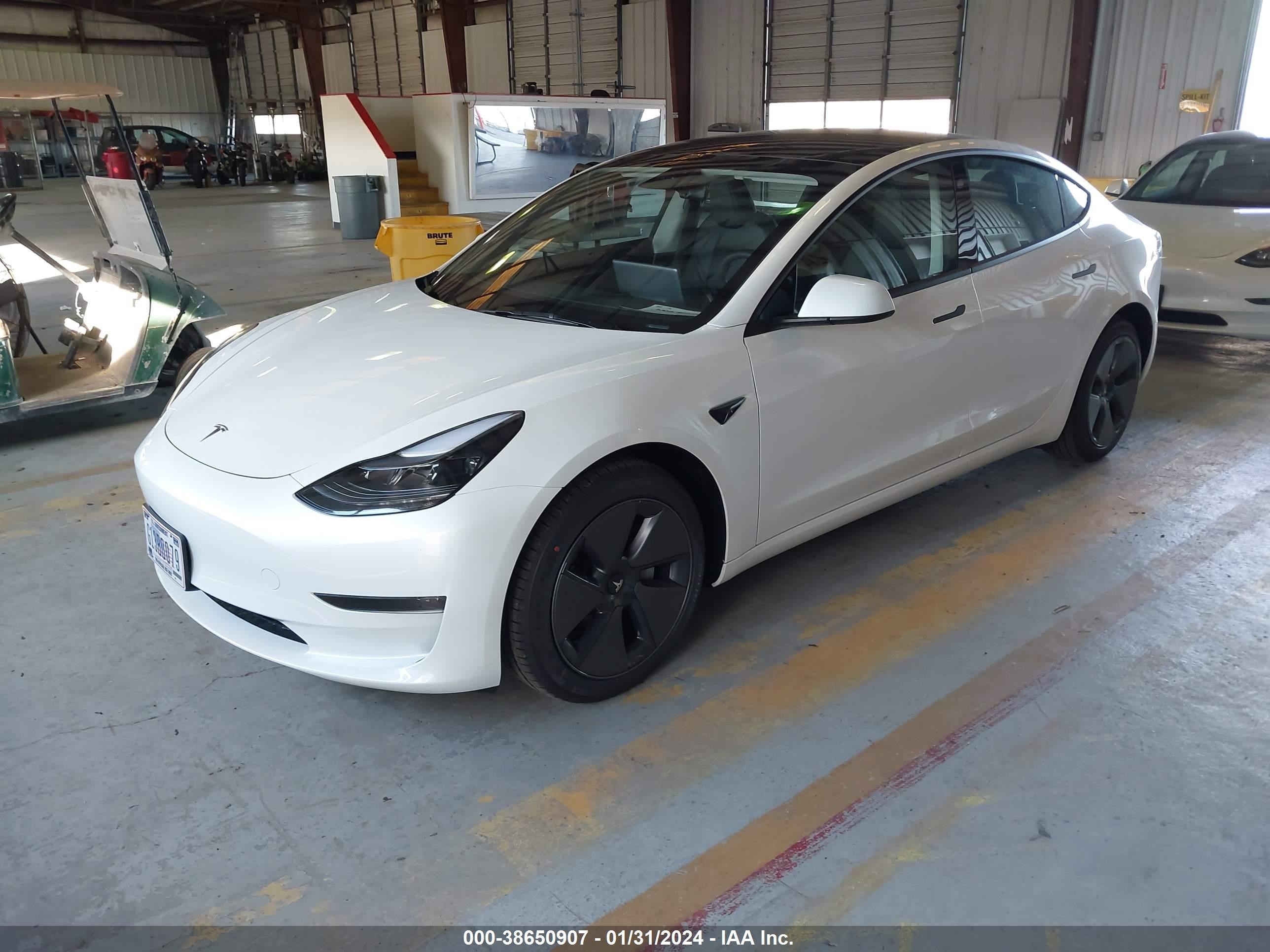 Photo 1 VIN: 5YJ3E1EA7PF712054 - TESLA MODEL 3 