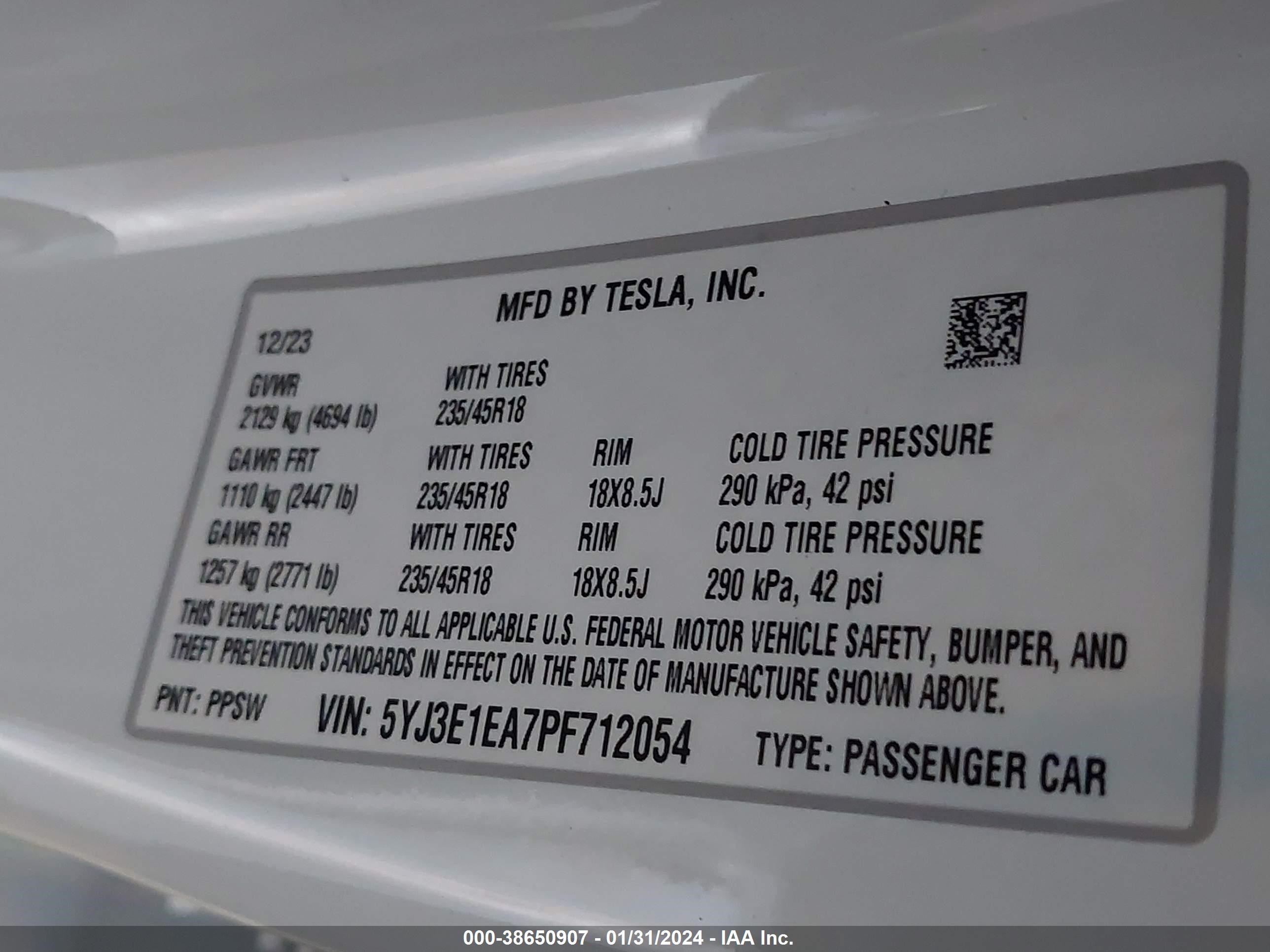 Photo 4 VIN: 5YJ3E1EA7PF712054 - TESLA MODEL 3 