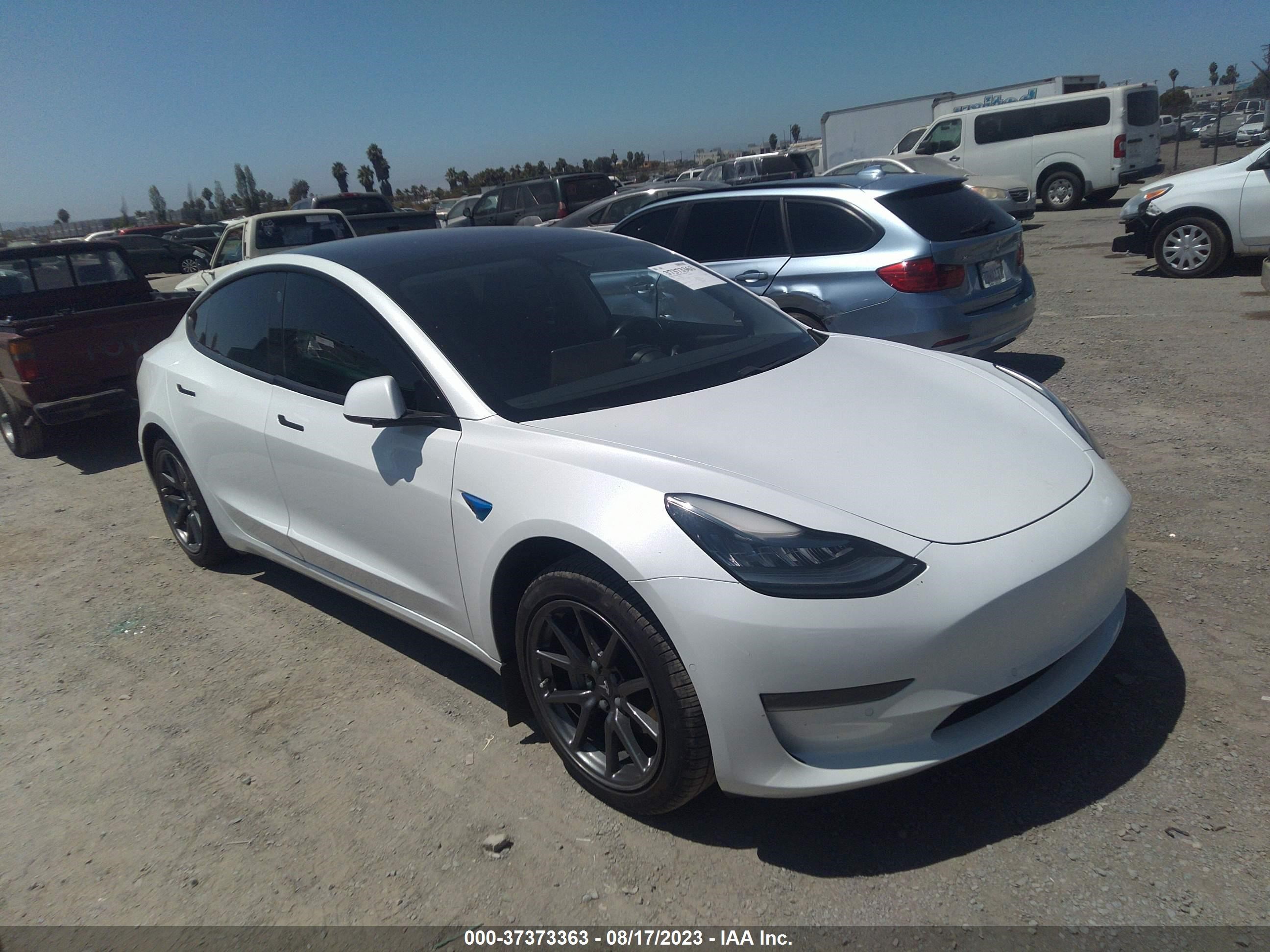 Photo 0 VIN: 5YJ3E1EA8JF009232 - TESLA MODEL 3 