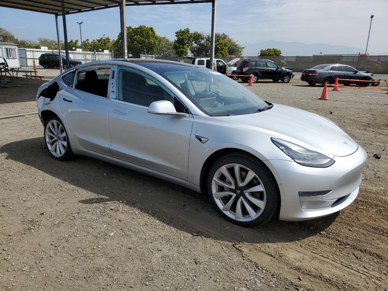 Photo 3 VIN: 5YJ3E1EA8JF012146 - TESLA MODEL 3 