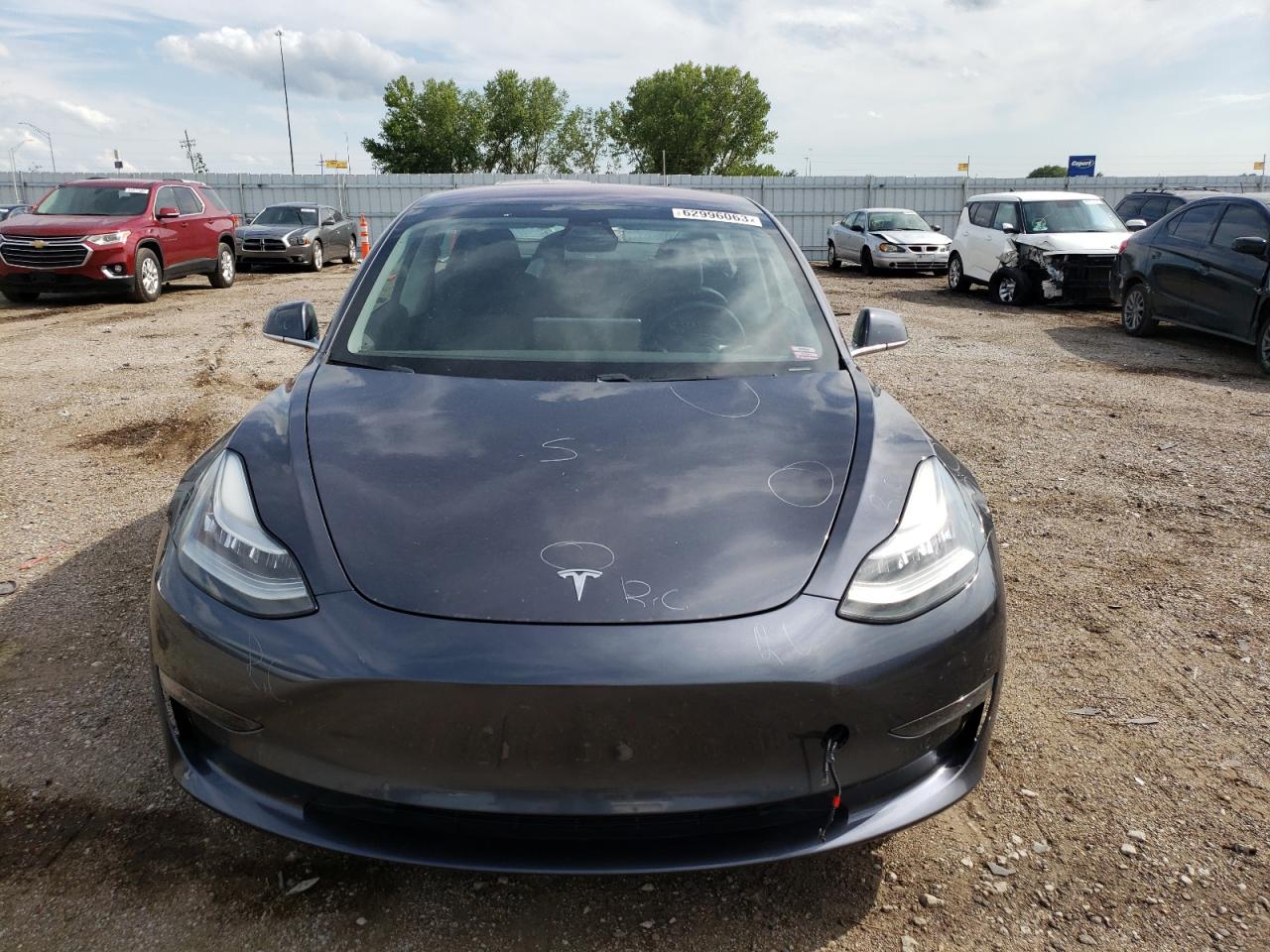 Photo 4 VIN: 5YJ3E1EA8JF017590 - TESLA MODEL 3 