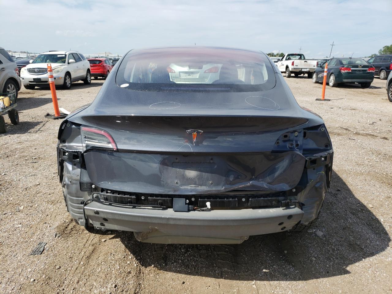 Photo 5 VIN: 5YJ3E1EA8JF017590 - TESLA MODEL 3 