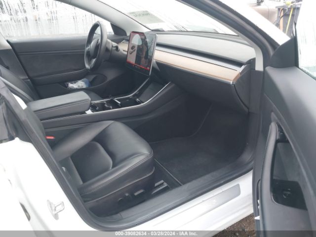 Photo 4 VIN: 5YJ3E1EA8JF018450 - TESLA MODEL 3 