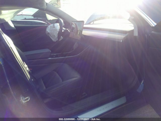 Photo 4 VIN: 5YJ3E1EA8JF052159 - TESLA MODEL 3 