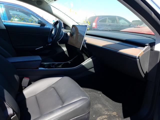 Photo 4 VIN: 5YJ3E1EA8JF059418 - TESLA MODEL 3 