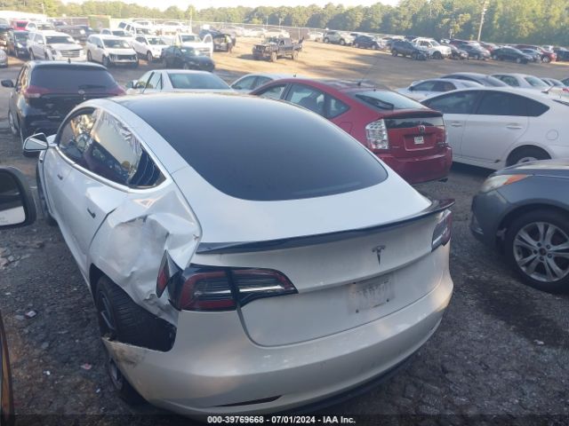 Photo 2 VIN: 5YJ3E1EA8JF063453 - TESLA MODEL 3 