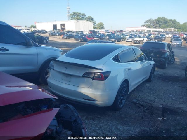 Photo 3 VIN: 5YJ3E1EA8JF063453 - TESLA MODEL 3 