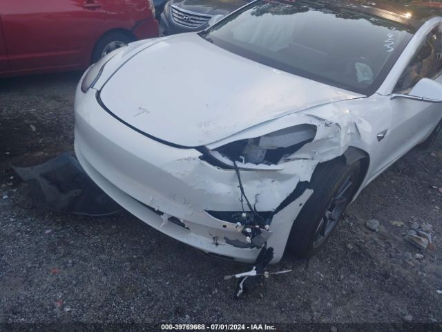 Photo 5 VIN: 5YJ3E1EA8JF063453 - TESLA MODEL 3 