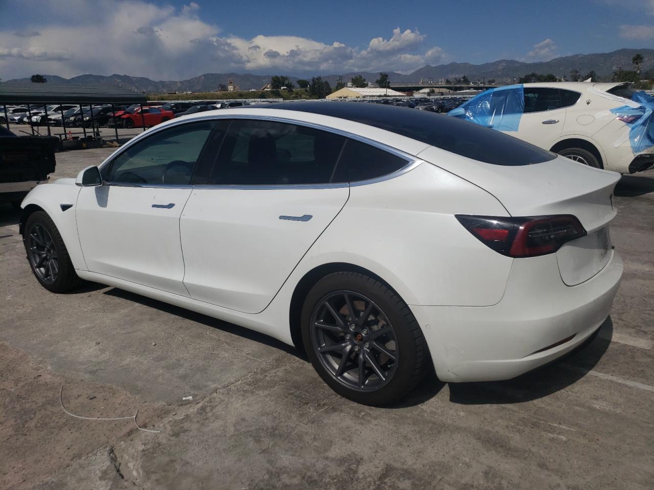 Photo 1 VIN: 5YJ3E1EA8JF076056 - TESLA MODEL 3 