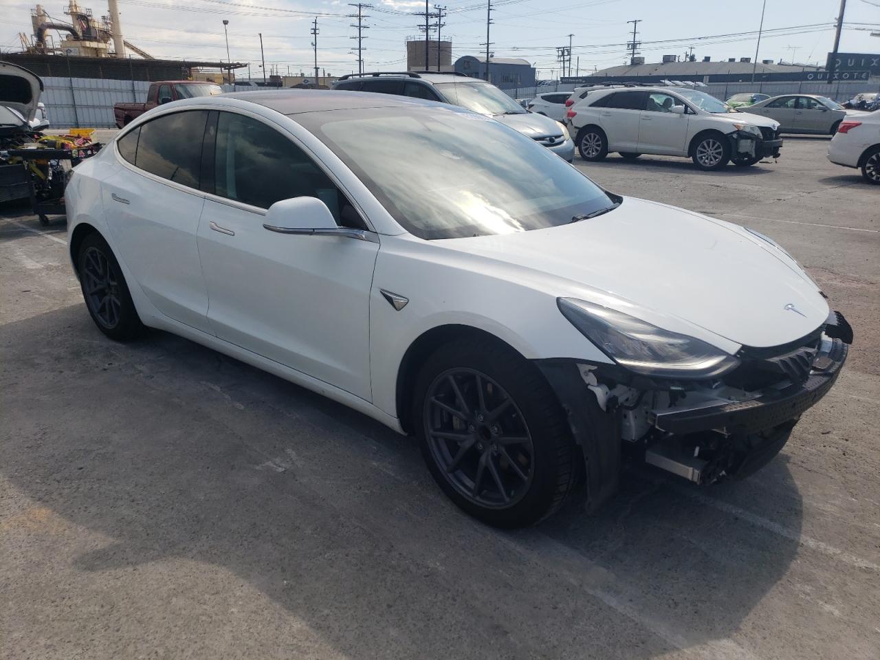 Photo 3 VIN: 5YJ3E1EA8JF076056 - TESLA MODEL 3 