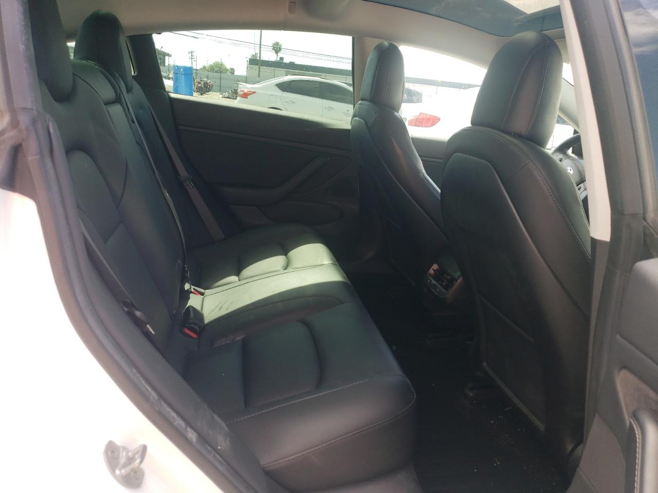 Photo 9 VIN: 5YJ3E1EA8JF076056 - TESLA MODEL 3 