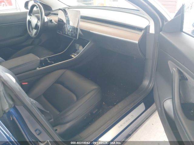 Photo 4 VIN: 5YJ3E1EA8JF160605 - TESLA MODEL 3 