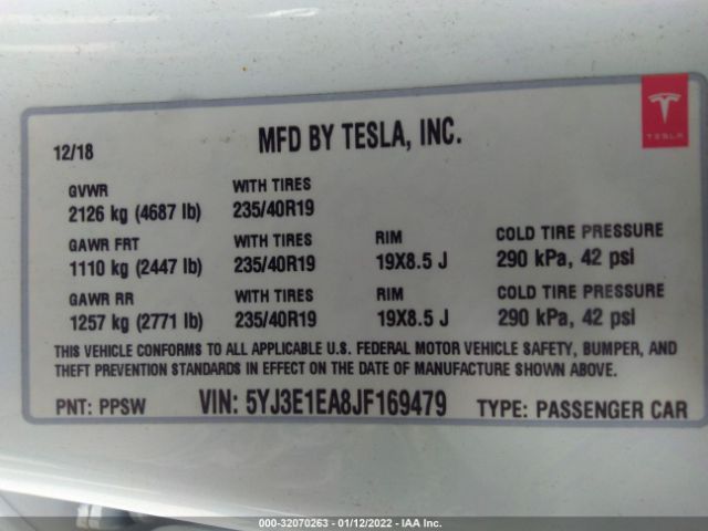 Photo 8 VIN: 5YJ3E1EA8JF169479 - TESLA MODEL 3 