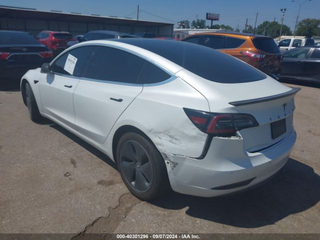 Photo 2 VIN: 5YJ3E1EA8KF302064 - TESLA MODEL 3 