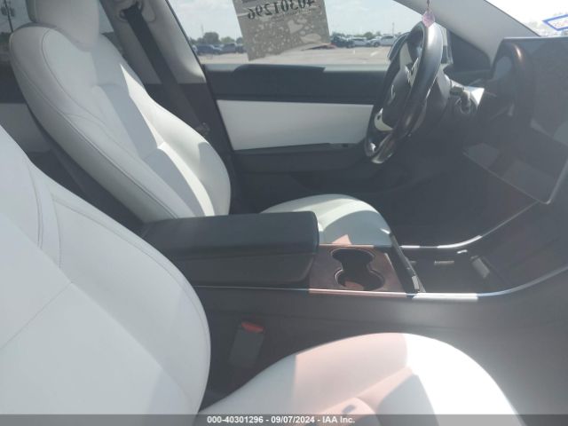 Photo 4 VIN: 5YJ3E1EA8KF302064 - TESLA MODEL 3 