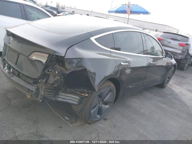 Photo 3 VIN: 5YJ3E1EA8KF305451 - TESLA MODEL 3 