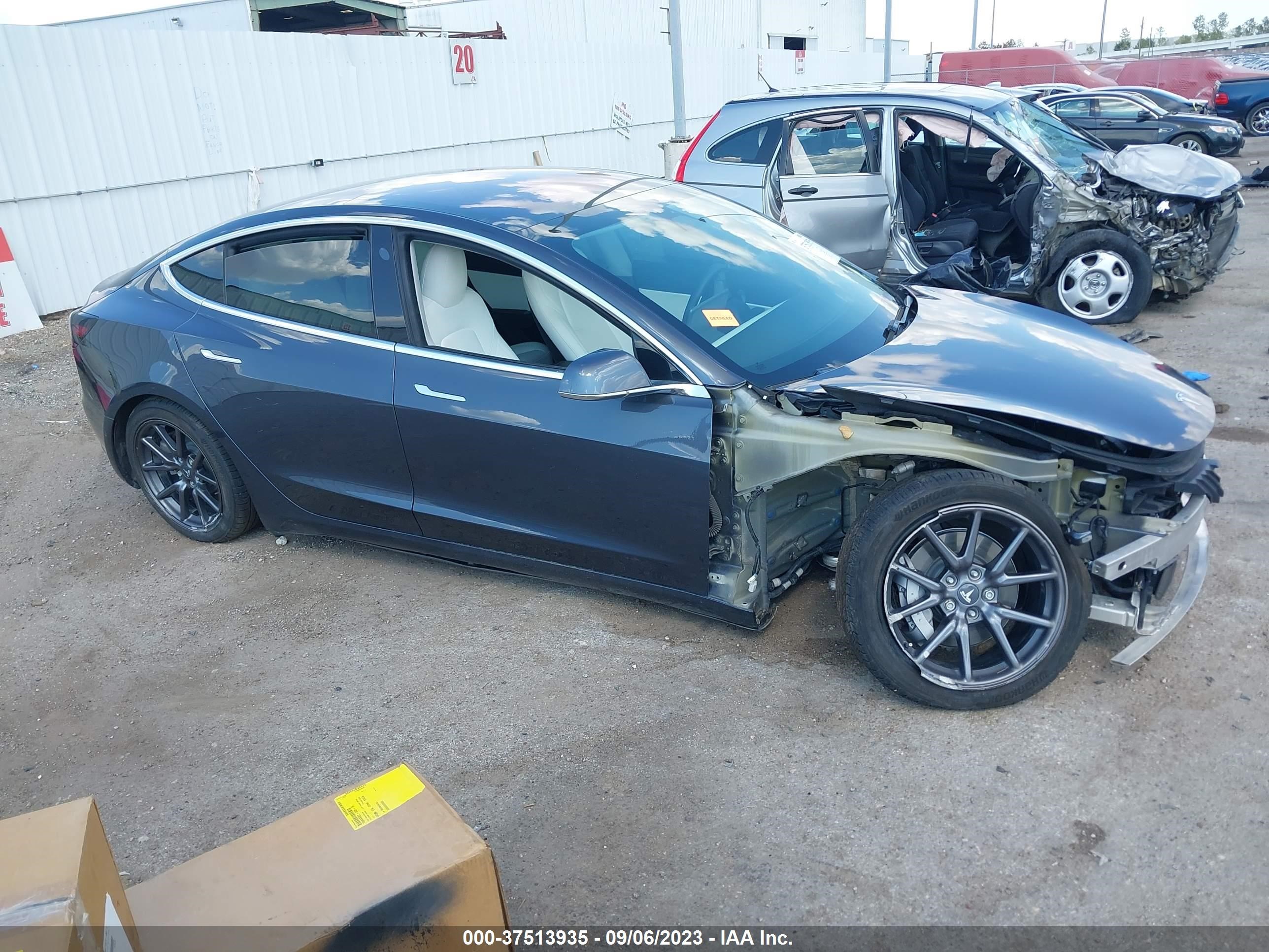 Photo 12 VIN: 5YJ3E1EA8KF314957 - TESLA MODEL 3 